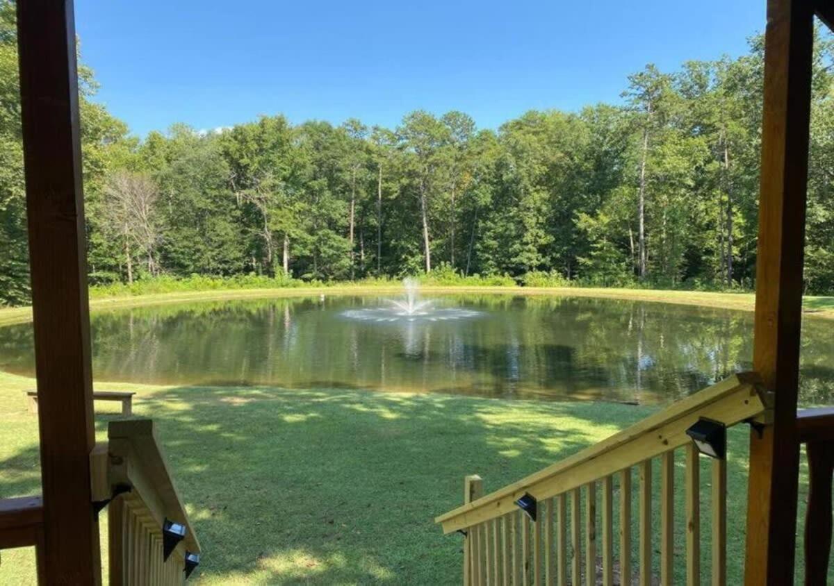 Serene 1Br Cabin Near Nc Z00 With Loft & Waterview Asheboro Bagian luar foto