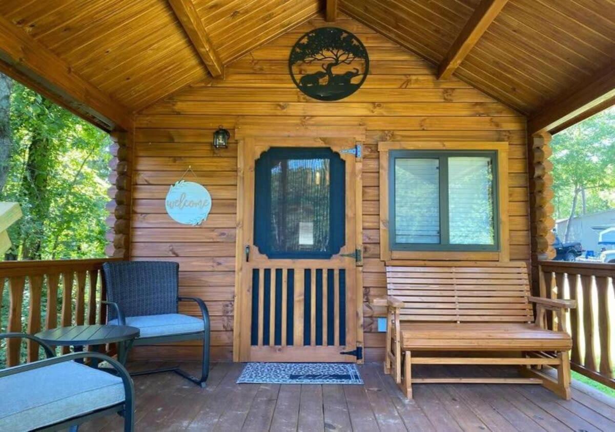 Serene 1Br Cabin Near Nc Z00 With Loft & Waterview Asheboro Bagian luar foto