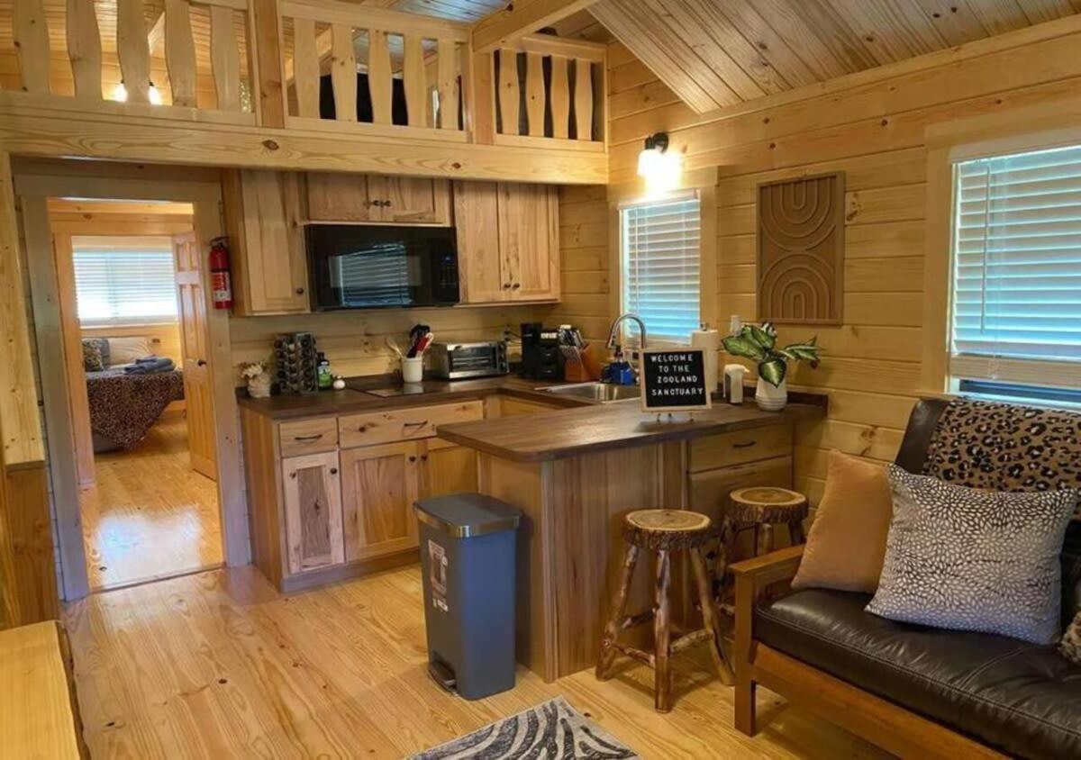 Serene 1Br Cabin Near Nc Z00 With Loft & Waterview Asheboro Bagian luar foto