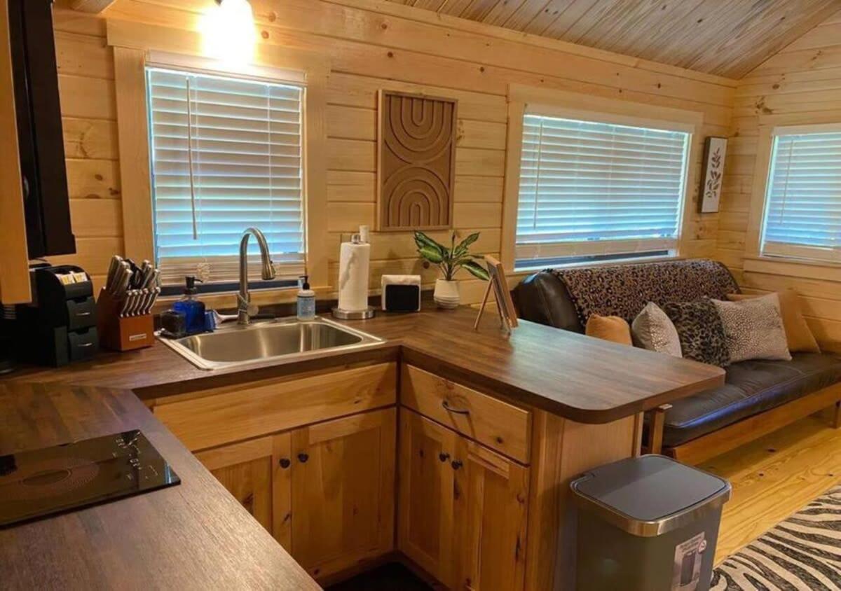 Serene 1Br Cabin Near Nc Z00 With Loft & Waterview Asheboro Bagian luar foto